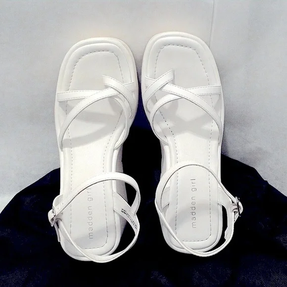 Steve Madden Y2K Bratz Strappy Platform Sandals - Picture 7 of 9